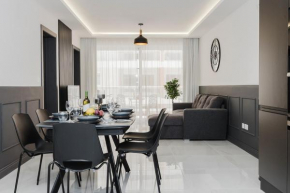 Charming 2bed Apartment In Spb By Homely